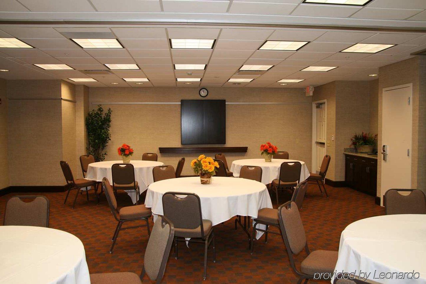 Hampton Inn & Suites Omaha-Downtown Facilities photo